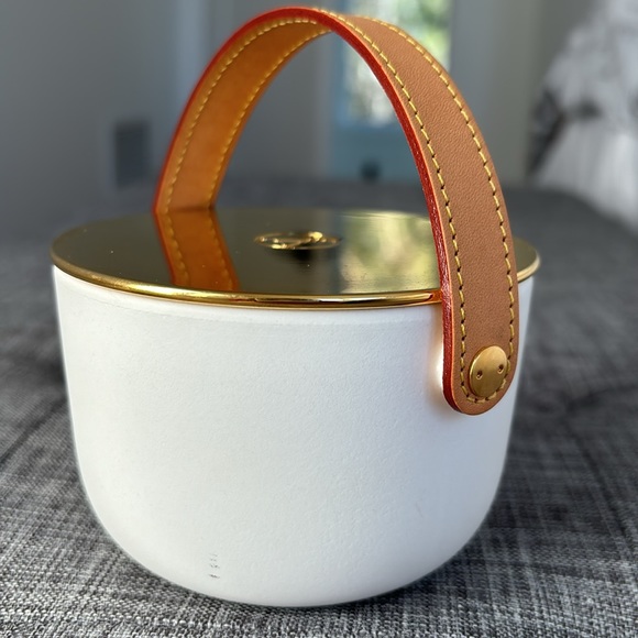 Louis Vuitton limited edition scented candle - 220g - Picture 3 of 10